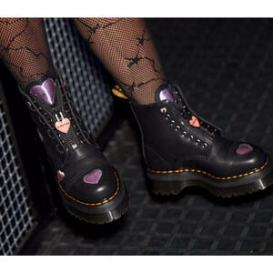 New Dr. Martens Sinclair Leather Heart Platform Boots Black Purple Womens Size 6